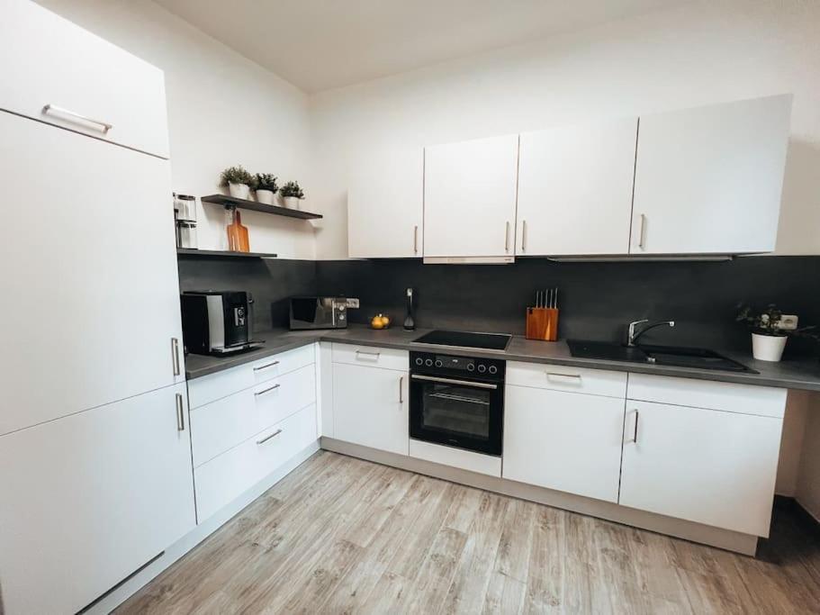 Lieblingsapartment No.10 Mit 2 Schlafzimmern Und Eigener Terrasse Rostock Eksteriør billede