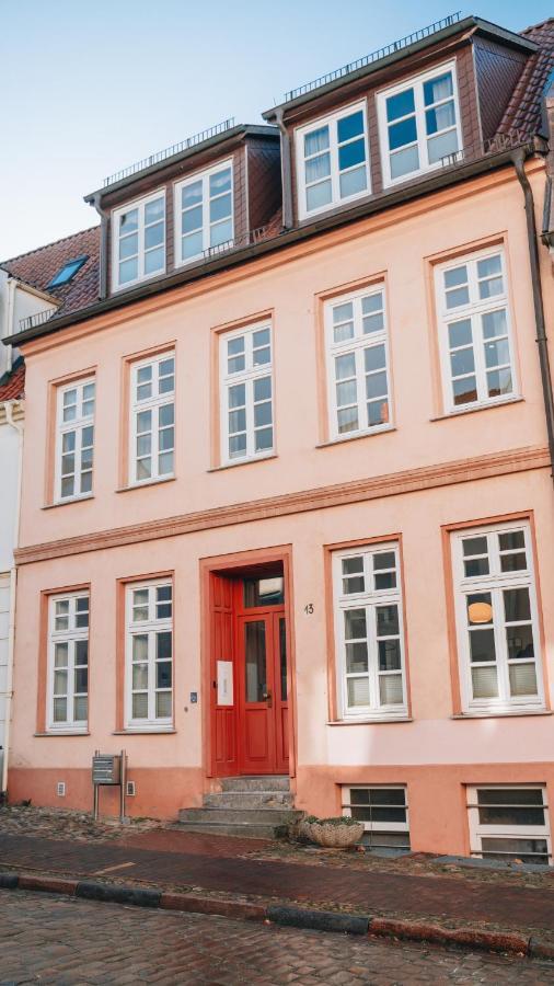 Lieblingsapartment No.10 Mit 2 Schlafzimmern Und Eigener Terrasse Rostock Eksteriør billede